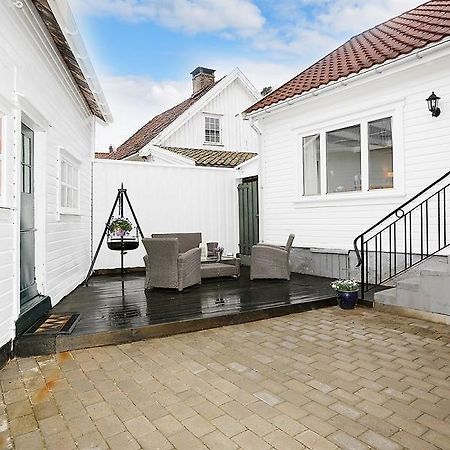 Mandal Privat Rom Og Husutleie Exterior foto